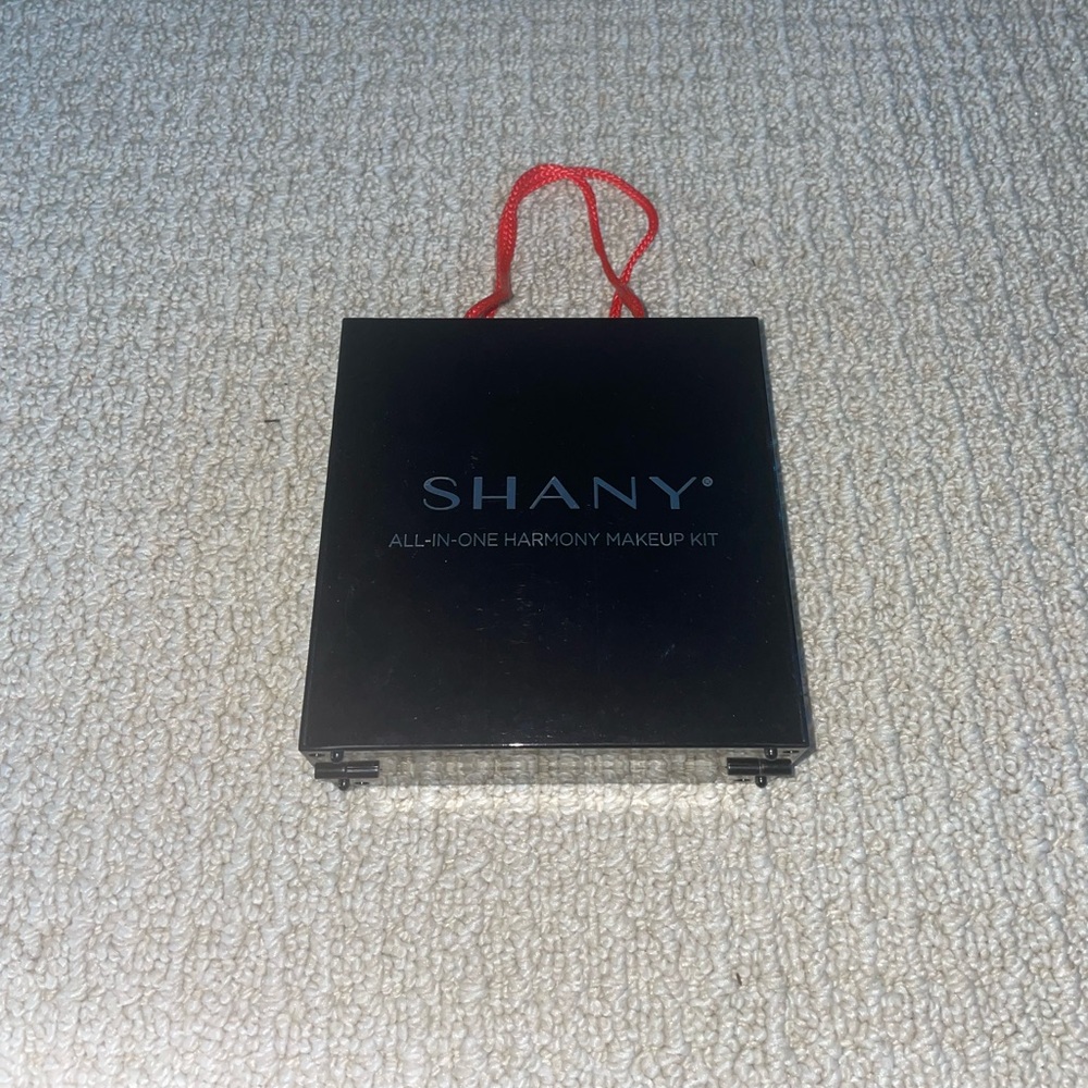 Shany makeup kit
